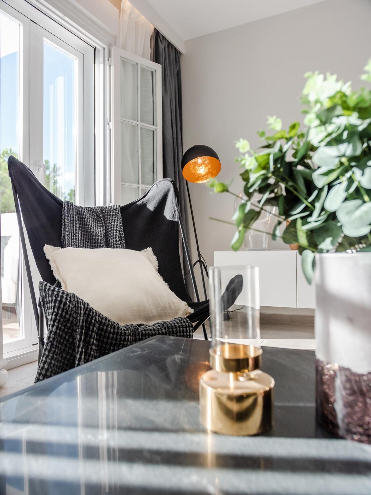 3 Bdrm Stylish Apt W Pool In Puerto Banus Marbella Ngoại thất bức ảnh