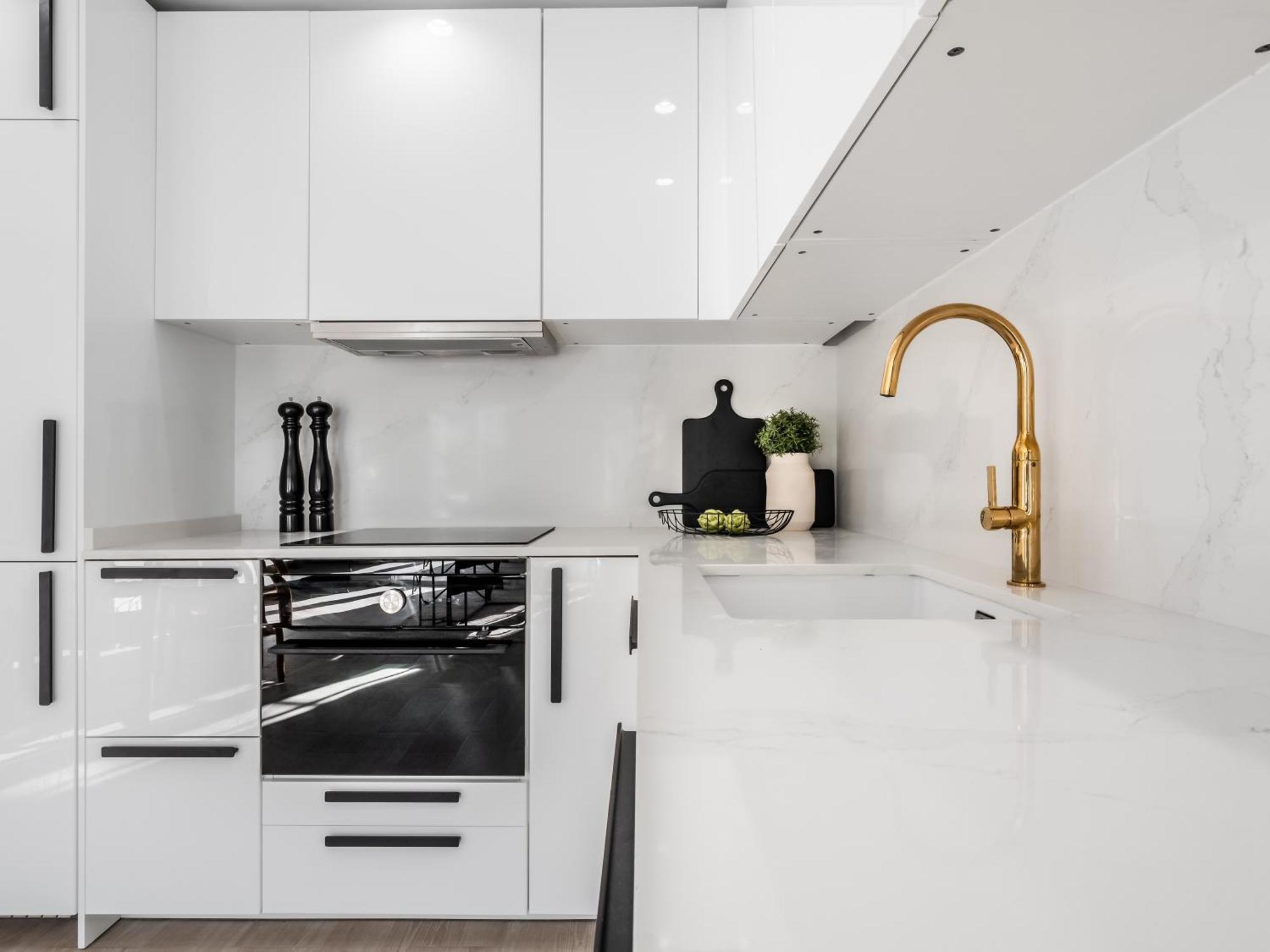 3 Bdrm Stylish Apt W Pool In Puerto Banus Marbella Ngoại thất bức ảnh
