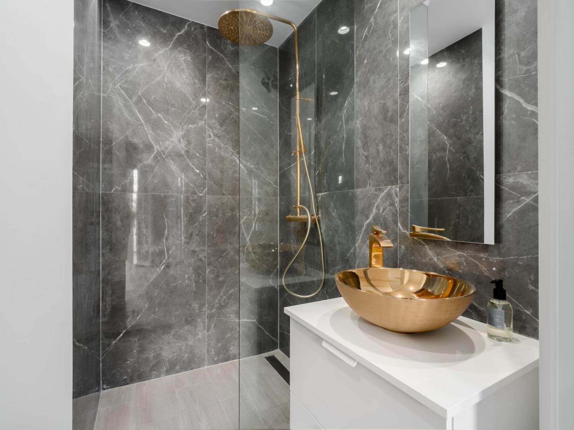 3 Bdrm Stylish Apt W Pool In Puerto Banus Marbella Ngoại thất bức ảnh